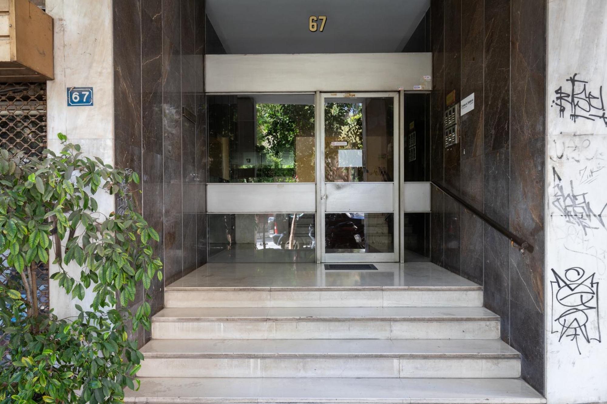 Homely Apt In Neapoli, Exarcheia Athena Bagian luar foto